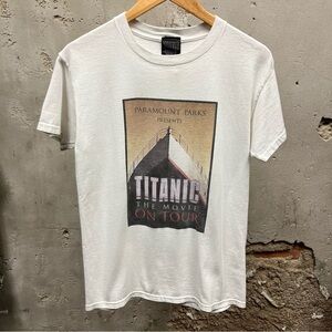 Vintage 1998 Titanic The Movie On Tour Paramount Parks Tour Shirt Small S Y2K